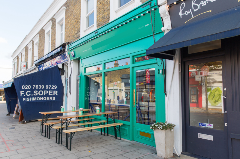 MKR Property complete the lease assignment on 143 Evelina Road, Nunhead to Dinner for 100.