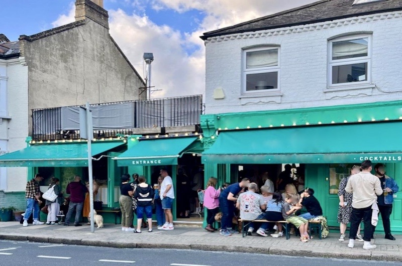 Battersea Restaurant lease for sale - MKR Property